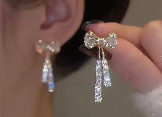 Fabulous bow earrings